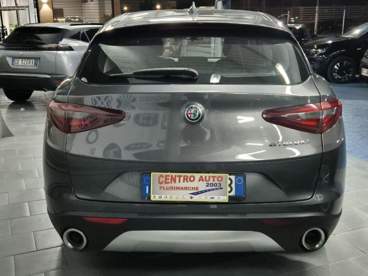 Alfa Romeo Stelvio Stelvio 2.2 Turbodiesel 160 CV AT8 RWD Sprint (4)