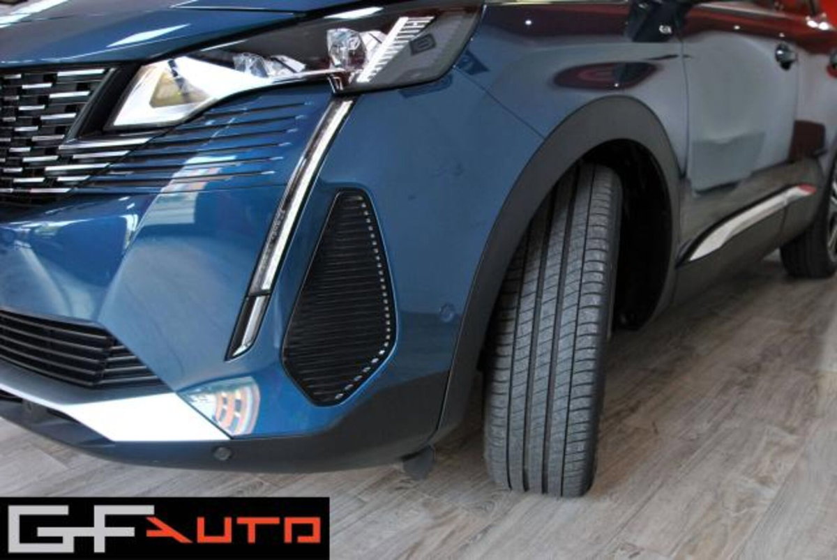 Peugeot 3008 BlueHDi 130 S&S EAT8 GT Pack (7)