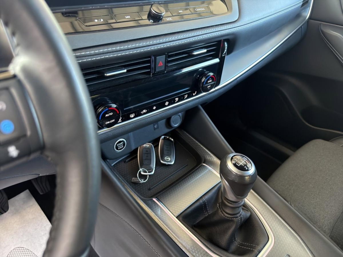 Nissan Qashqai 1.3 mhev N-Connecta 2wd 140cv (19)