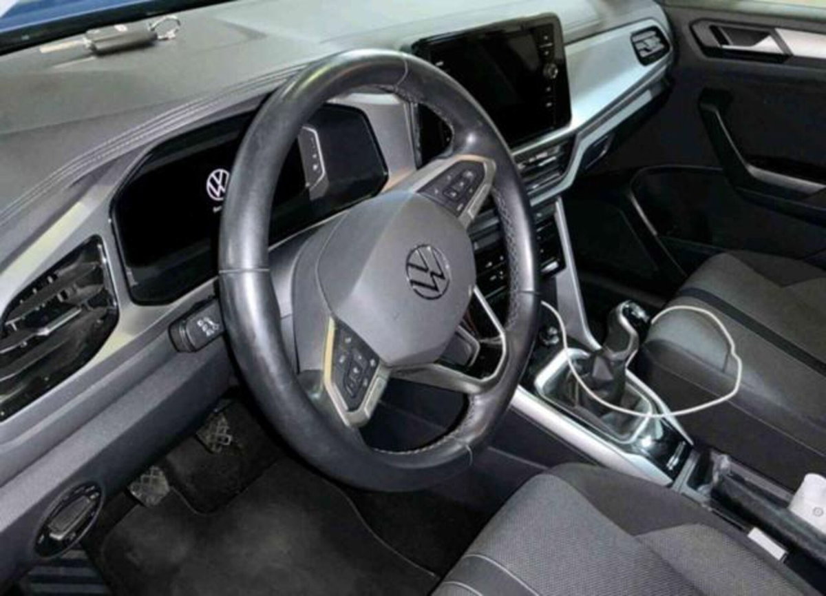 Volkswagen T-Roc 1.0 TSI Life (11)