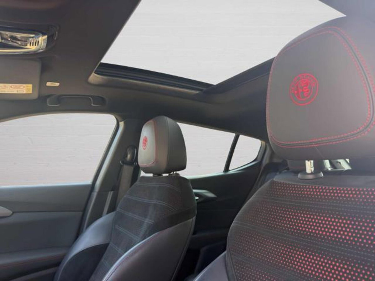 Alfa Romeo Tonale 1.3 phev Veloce Q4 280cv at6 (13)