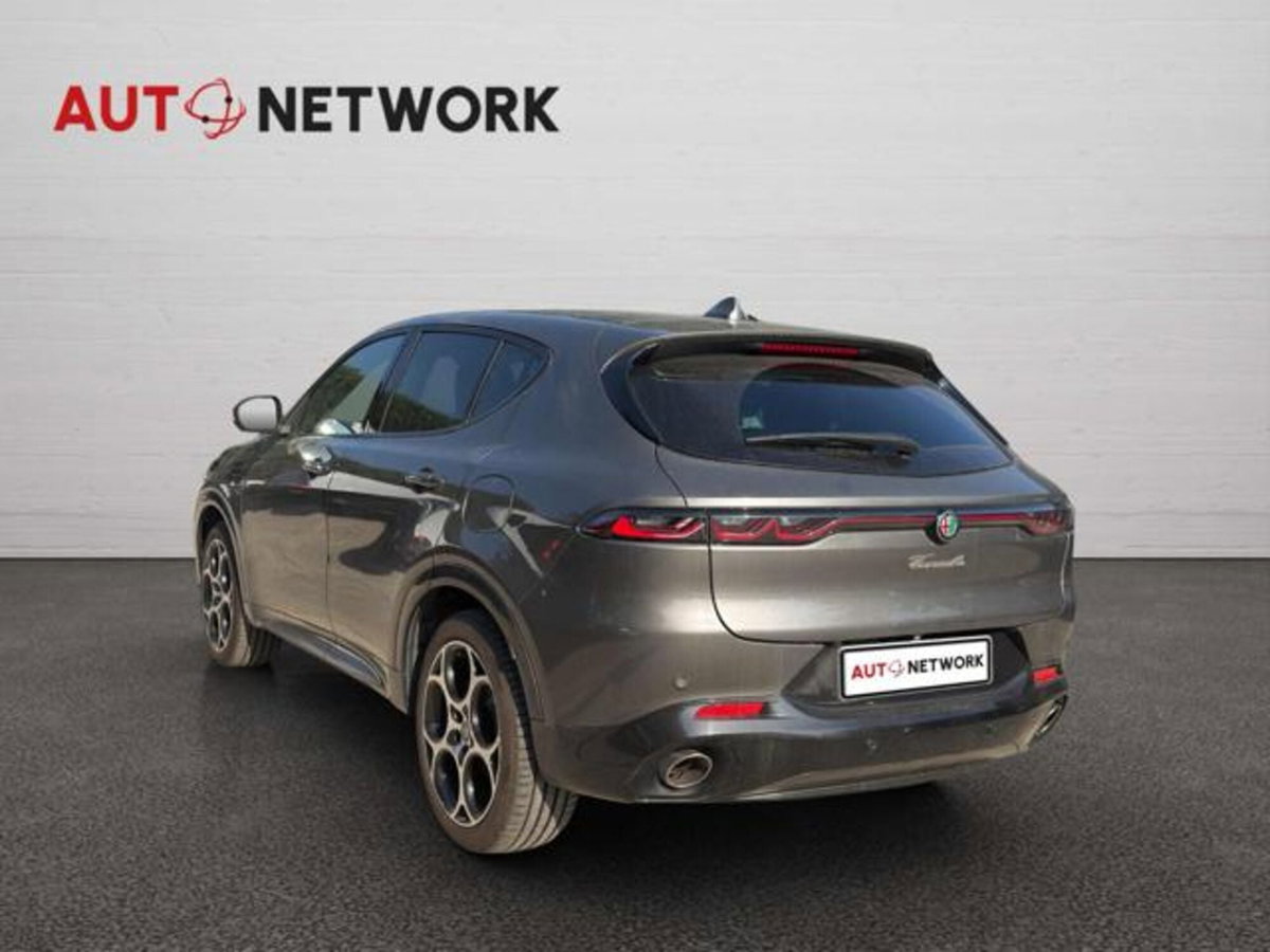Alfa Romeo Tonale 1.3 phev Veloce Q4 280cv at6 (2)