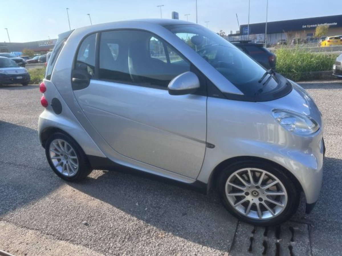 smart Fortwo 1000 52 kW MHD coupé passion (5)