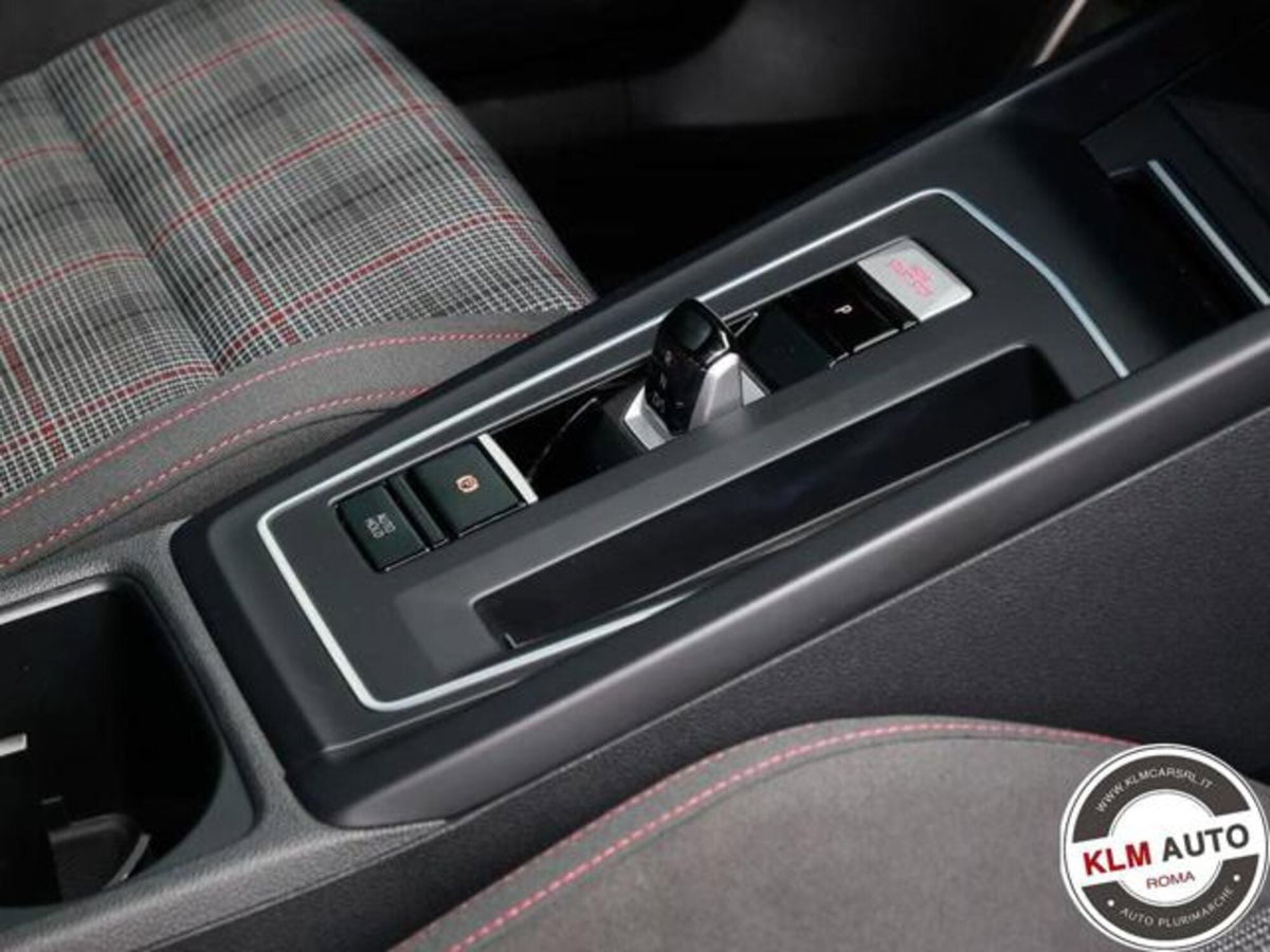 Volkswagen Golf 2.0 TSI GTI DSG (7)
