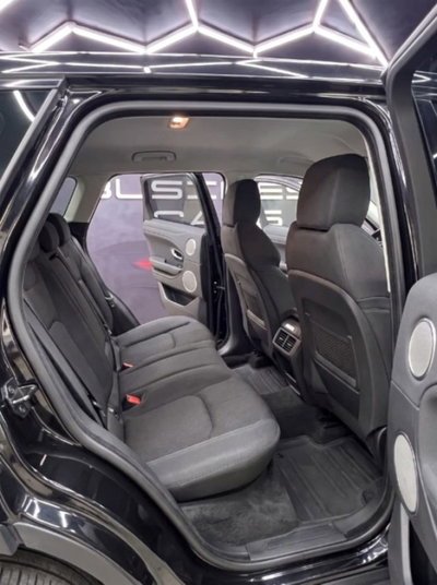 Land Rover Range Rover Evoque 2.0 eD4 5p. SE Dynamic (7)