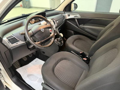 Lancia Ypsilon 1.2 69 CV Argento (11)