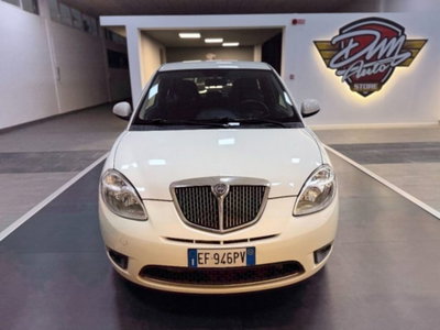 Lancia Ypsilon 1.2 69 CV Argento (2)