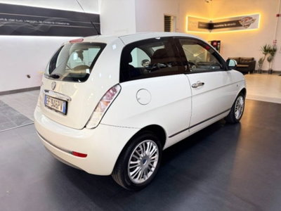 Lancia Ypsilon 1.2 69 CV Argento (5)