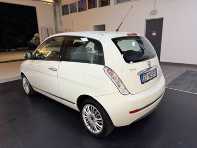 Lancia Ypsilon 1.2 69 CV Argento (7)