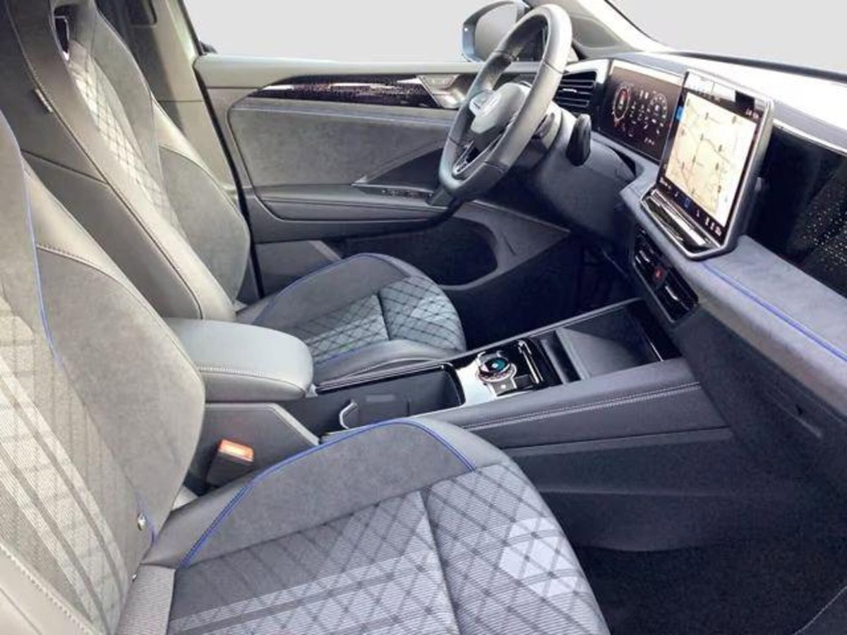 Volkswagen Tiguan 1.5 TSI 150 CV DSG ACT R-Line (10)