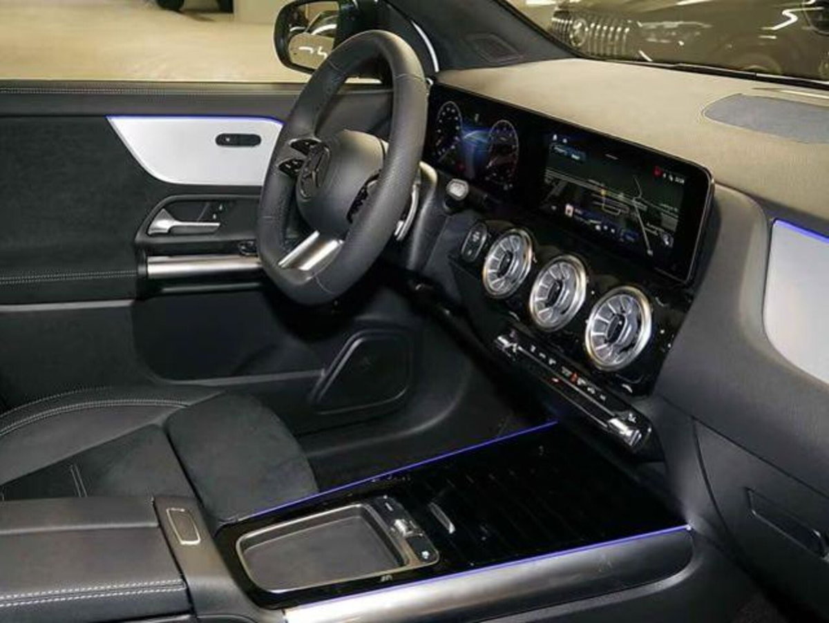 Mercedes-Benz GLA SUV 200 Automatic Premium (4)