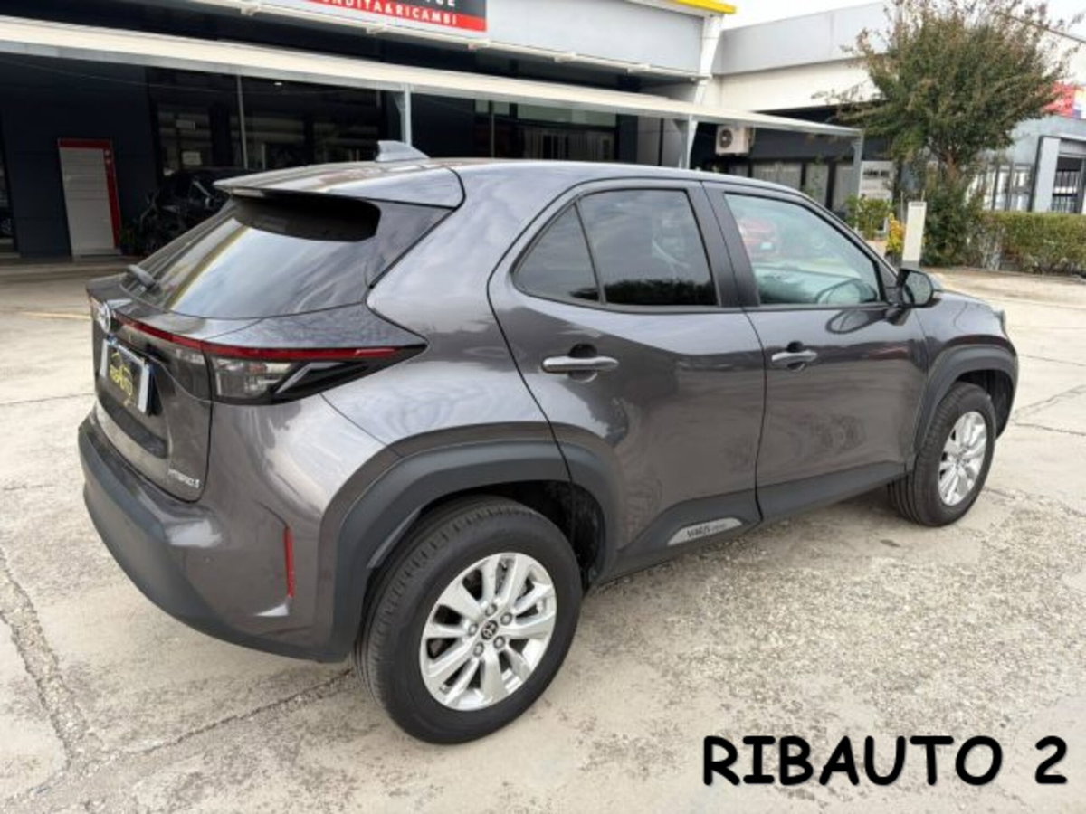 Toyota Yaris Cross 1.5h GR Sport Black Sky fwd 116cv e-cvt (12)