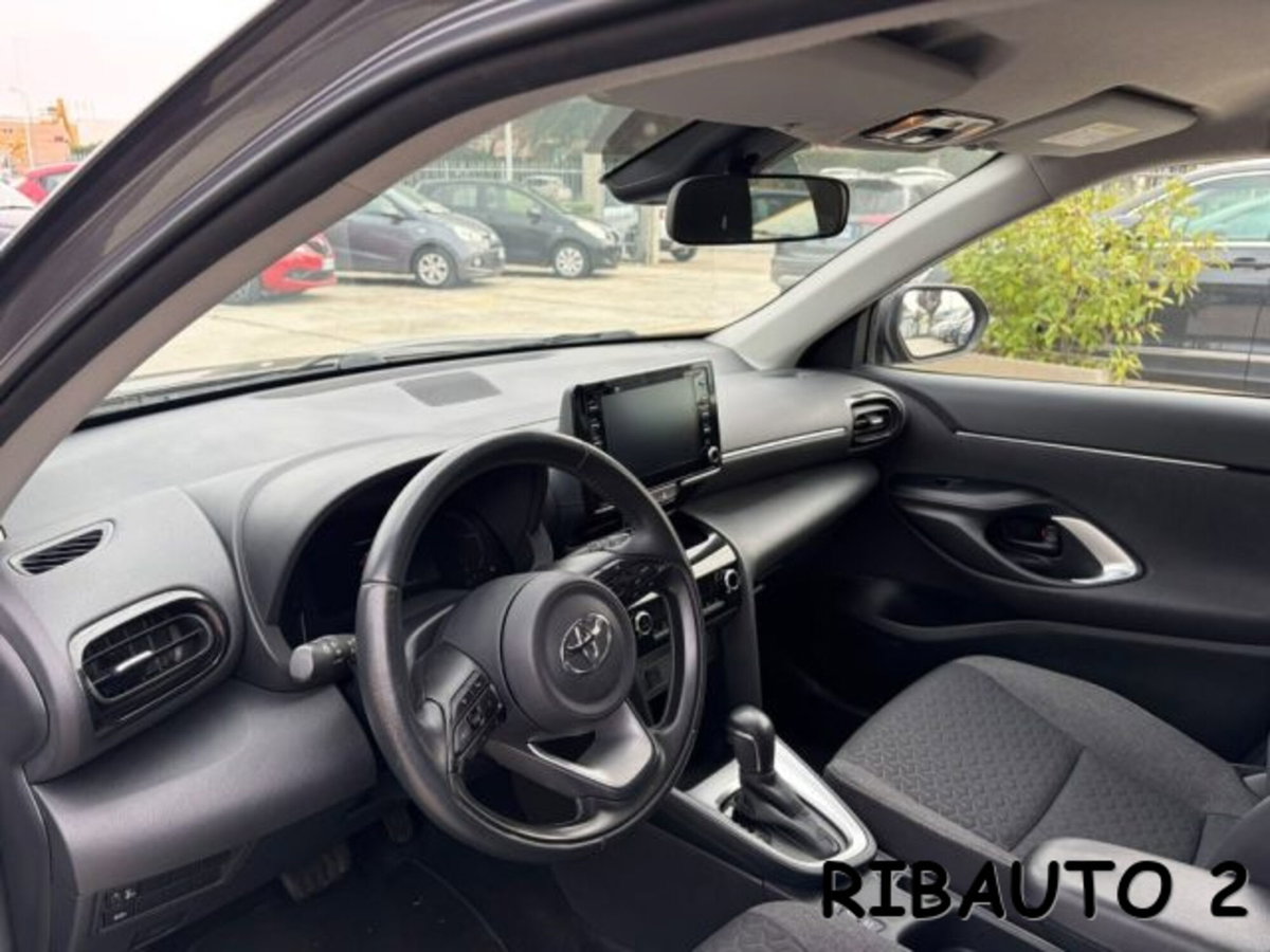 Toyota Yaris Cross 1.5h GR Sport Black Sky fwd 116cv e-cvt (15)