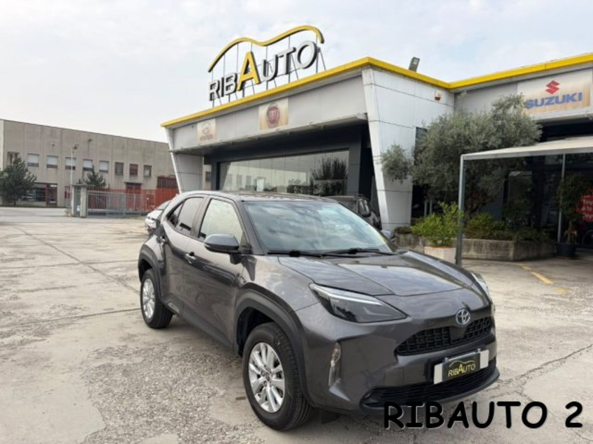 Toyota Yaris Cross 1.5h GR Sport Black Sky fwd 116cv e-cvt (19)