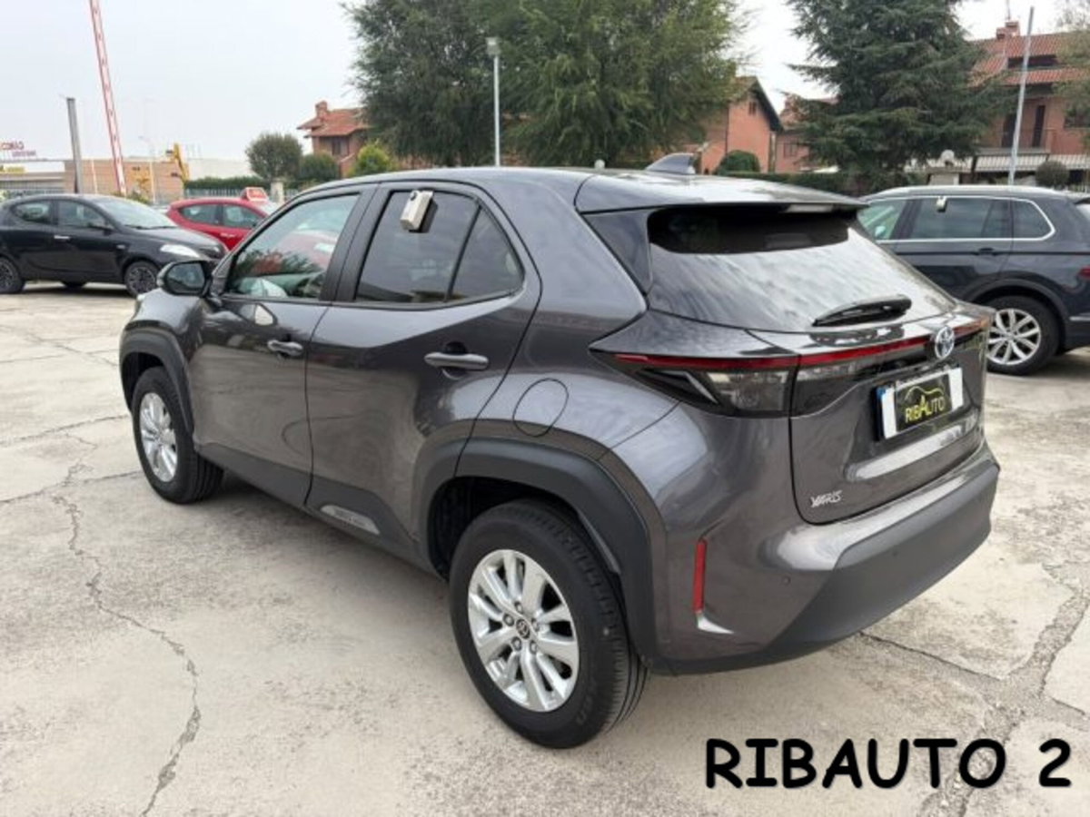 Toyota Yaris Cross 1.5h GR Sport Black Sky fwd 116cv e-cvt (2)