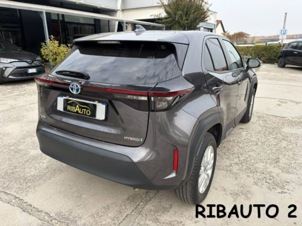 Toyota Yaris Cross 1.5h GR Sport Black Sky fwd 116cv e-cvt (3)
