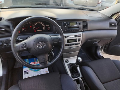 Toyota Corolla 1.4i 16V cat 5 porte Sol (11)
