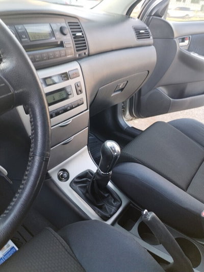 Toyota Corolla 1.4i 16V cat 5 porte Sol (12)