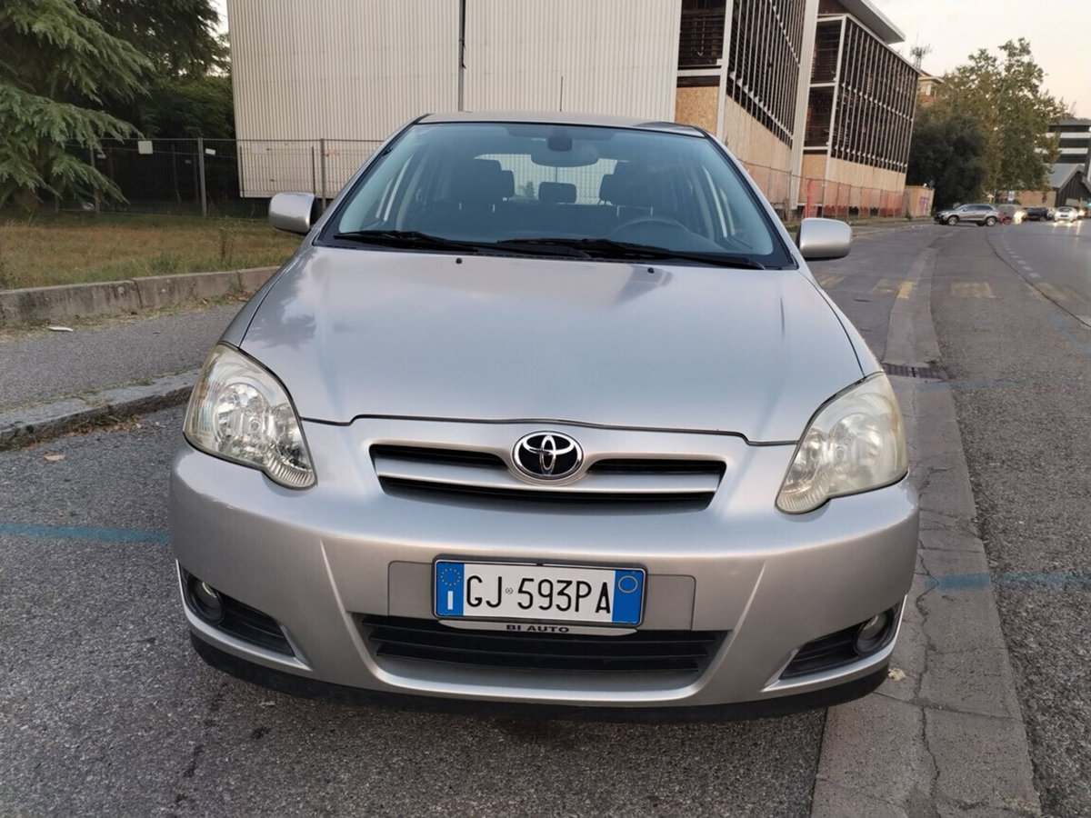 Toyota Corolla 1.4i 16V cat 5 porte Sol (6)