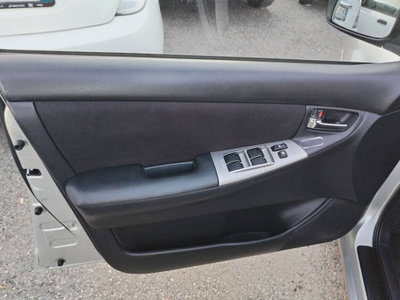 Toyota Corolla 1.4i 16V cat 5 porte Sol (8)