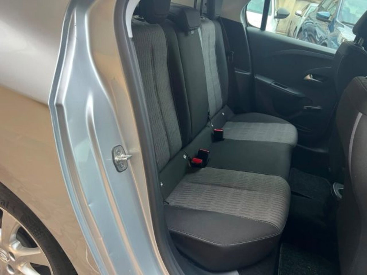 Opel Corsa 1.2 Edition (7)