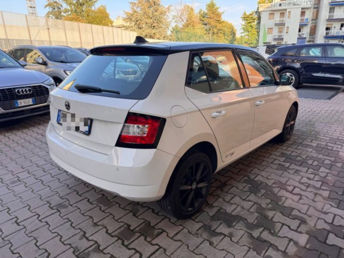 Skoda Fabia 1.0 MPI 75 CV Style (4)