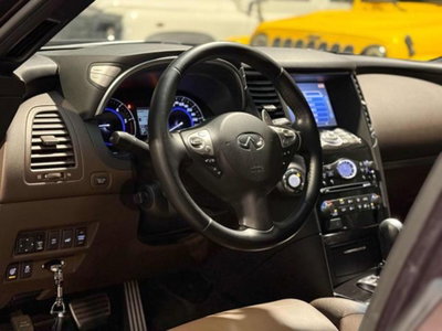 Infiniti QX70 3.0 diesel V6 AT S Premium (10)