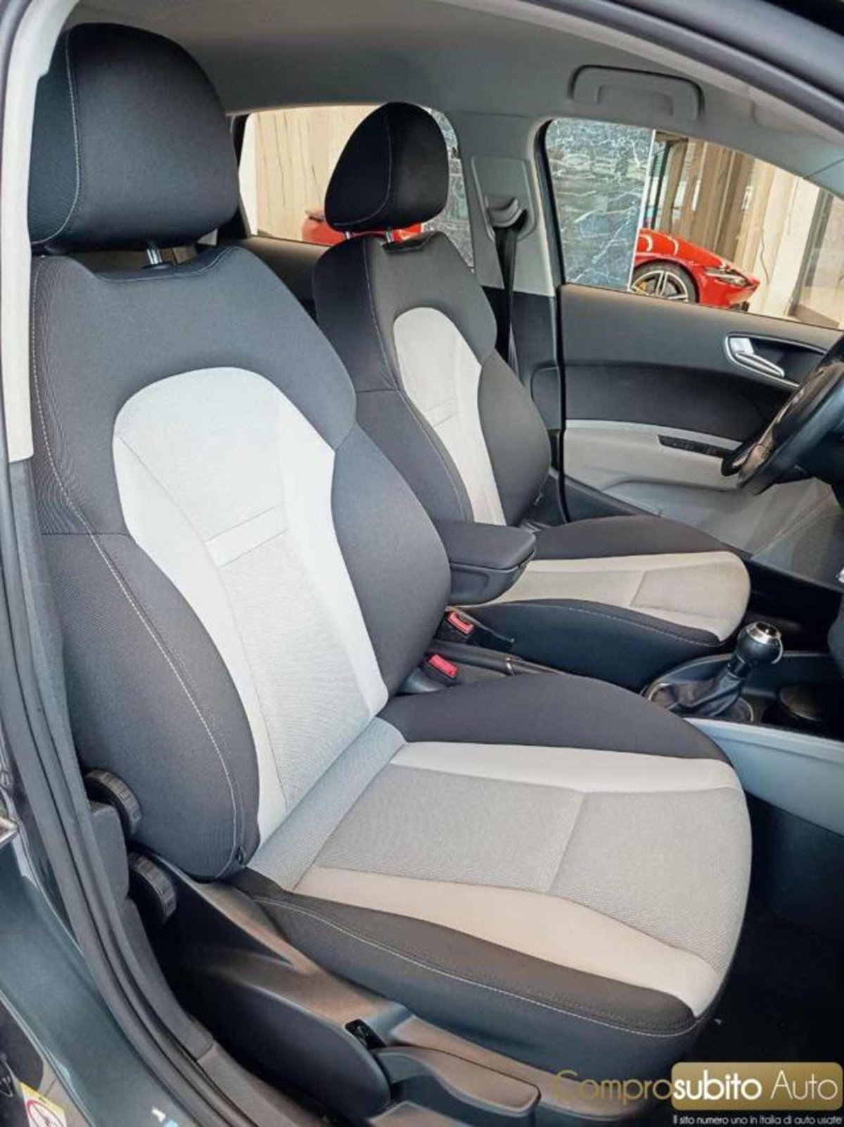 Audi A1 Sportback 1.6 TDI S tronic S line edition plus (19)