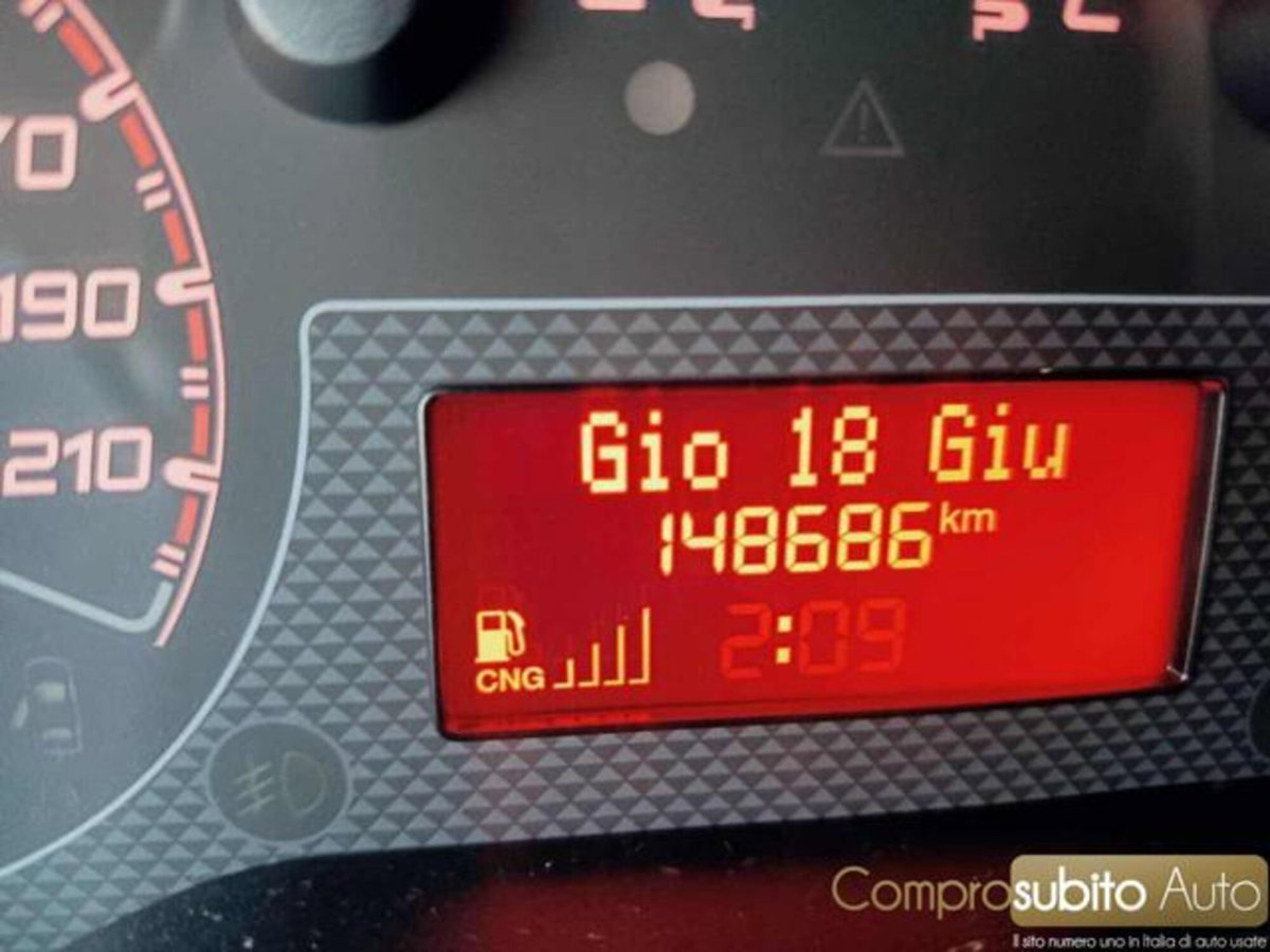 Fiat Fiorino 1.4 8V Combi Semi (16)