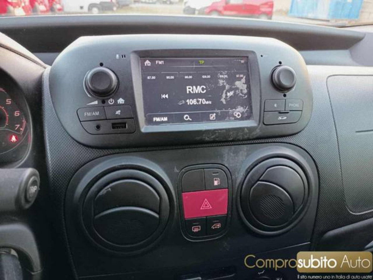 Fiat Fiorino 1.4 8V Combi Semi (18)