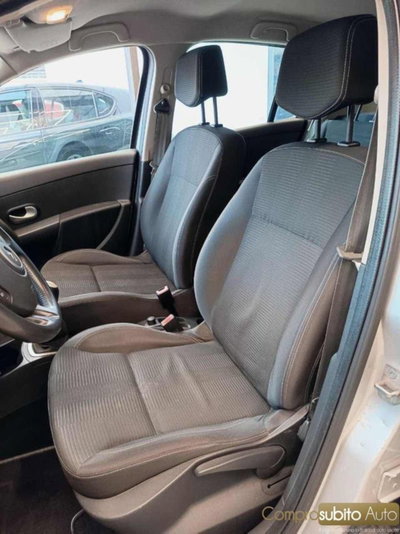 Renault Clio 1.2 16V 5 porte Dynamique (12)
