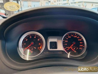 Renault Clio 1.2 16V 5 porte Dynamique (16)