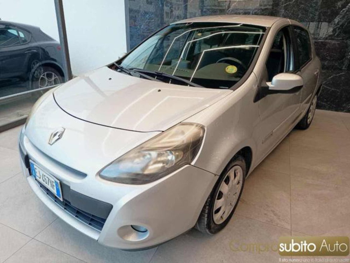 Renault Clio 1.2 16V 5 porte Dynamique (2)