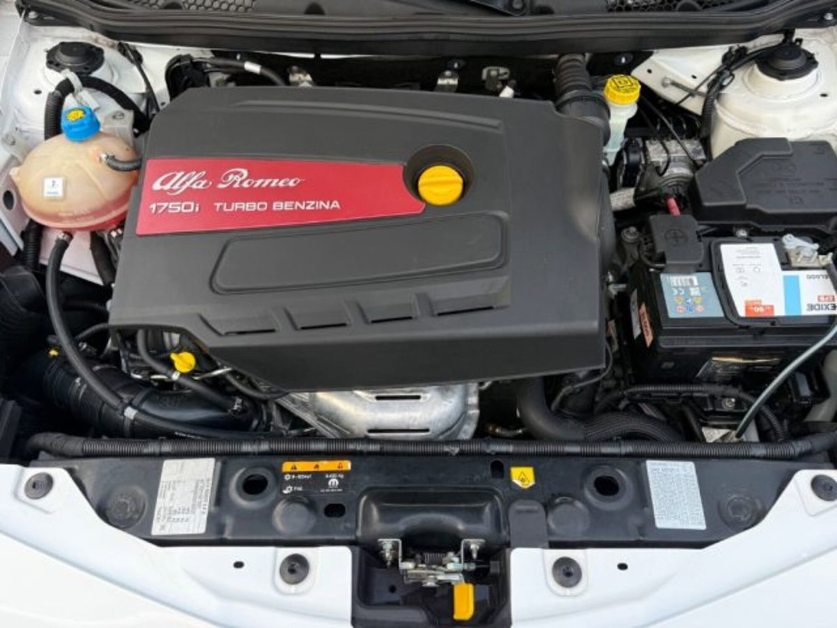 Alfa Romeo Giulietta 1750 turbo Veloce 240cv tct (16)