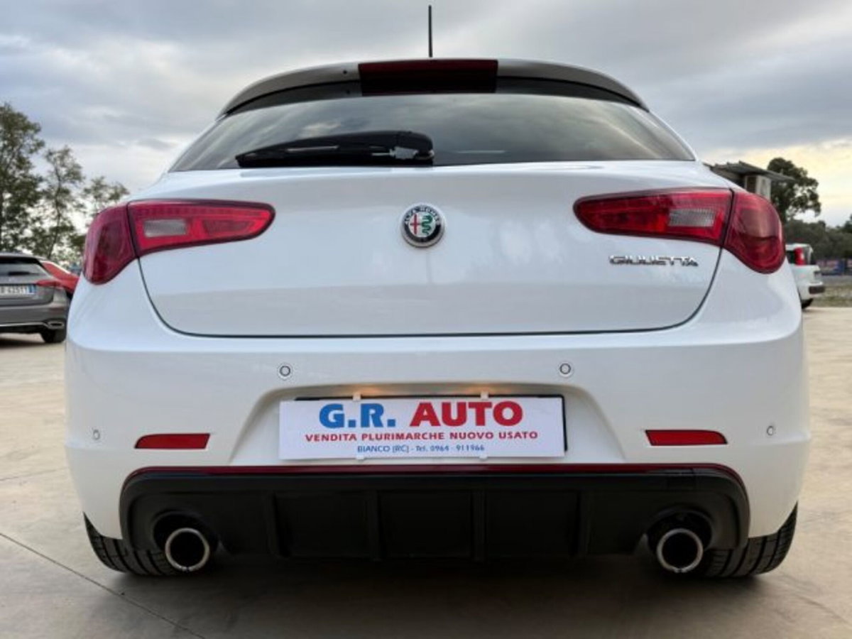 Alfa Romeo Giulietta 1750 turbo Veloce 240cv tct (7)
