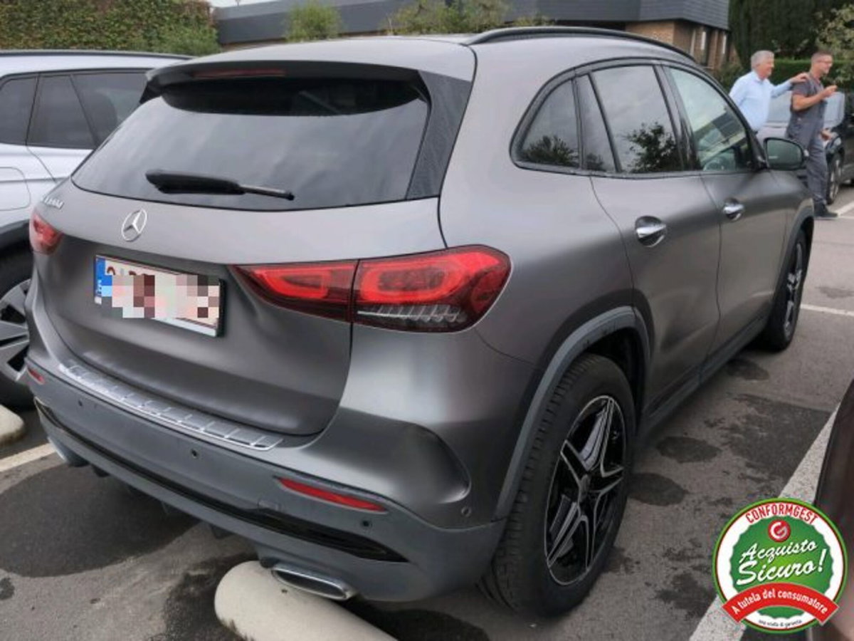 Mercedes-Benz GLA SUV 180 d Automatic Premium (4)