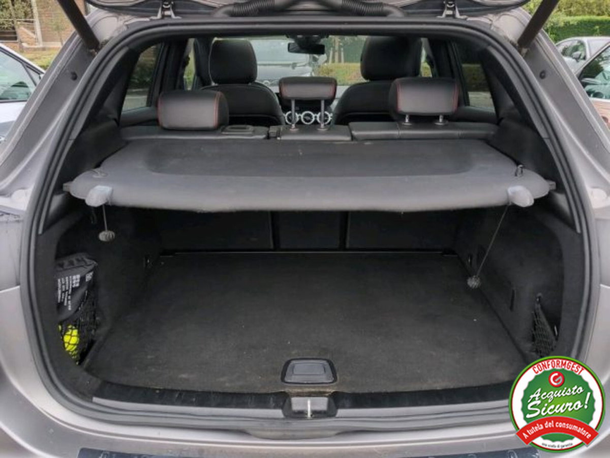 Mercedes-Benz GLA SUV 180 d Automatic Premium (7)
