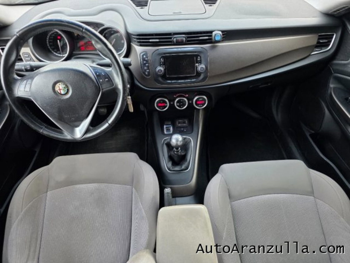 Alfa Romeo Giulietta 1.6 JTDm Business 120cv (8)
