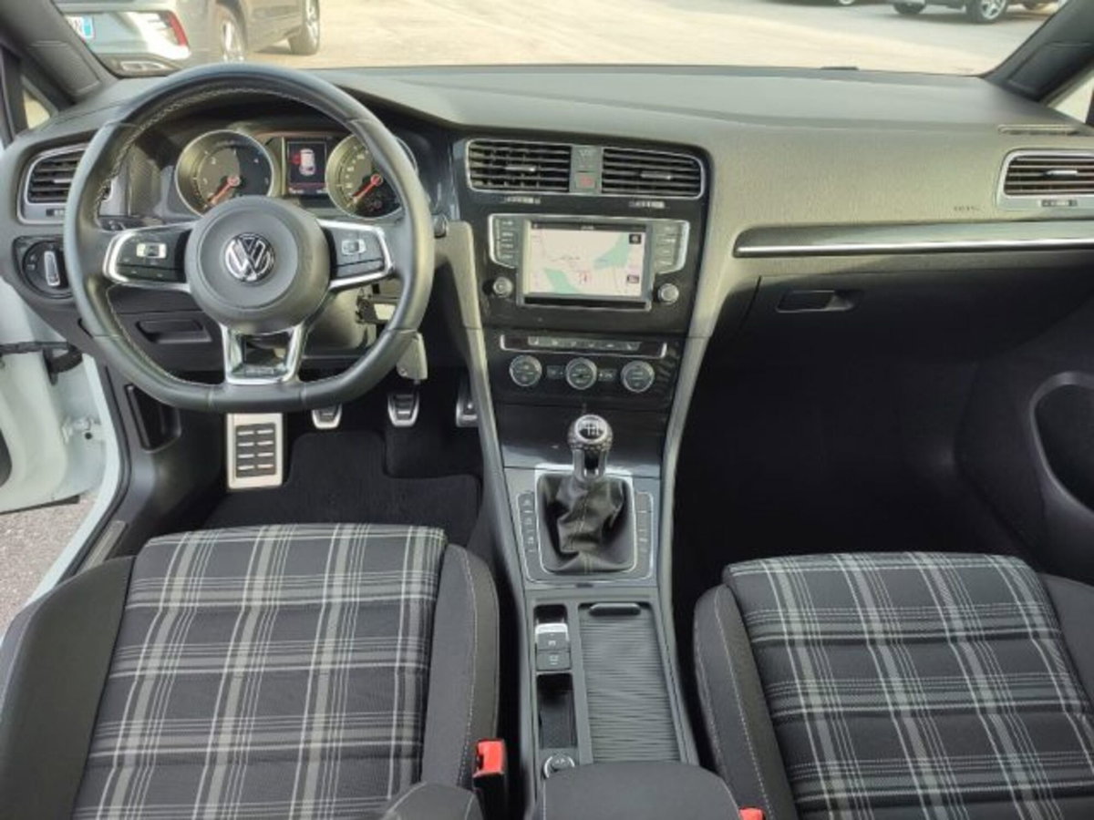 Volkswagen Golf GTD 2.0 TDI 5p. BlueMotion Technology (14)