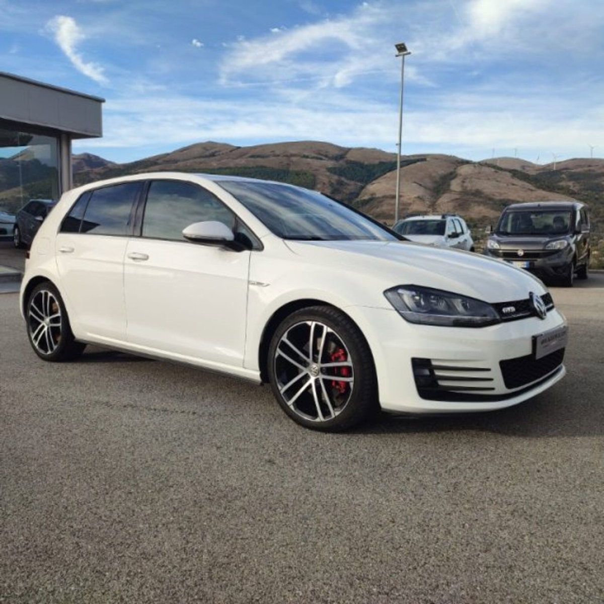 Volkswagen Golf GTD 2.0 TDI 5p. BlueMotion Technology (4)