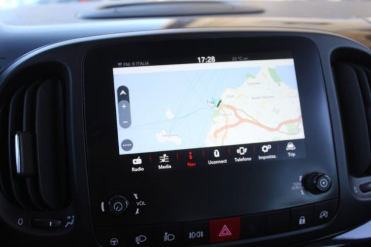 Fiat 500L 1.4 95 CV Cross (12)