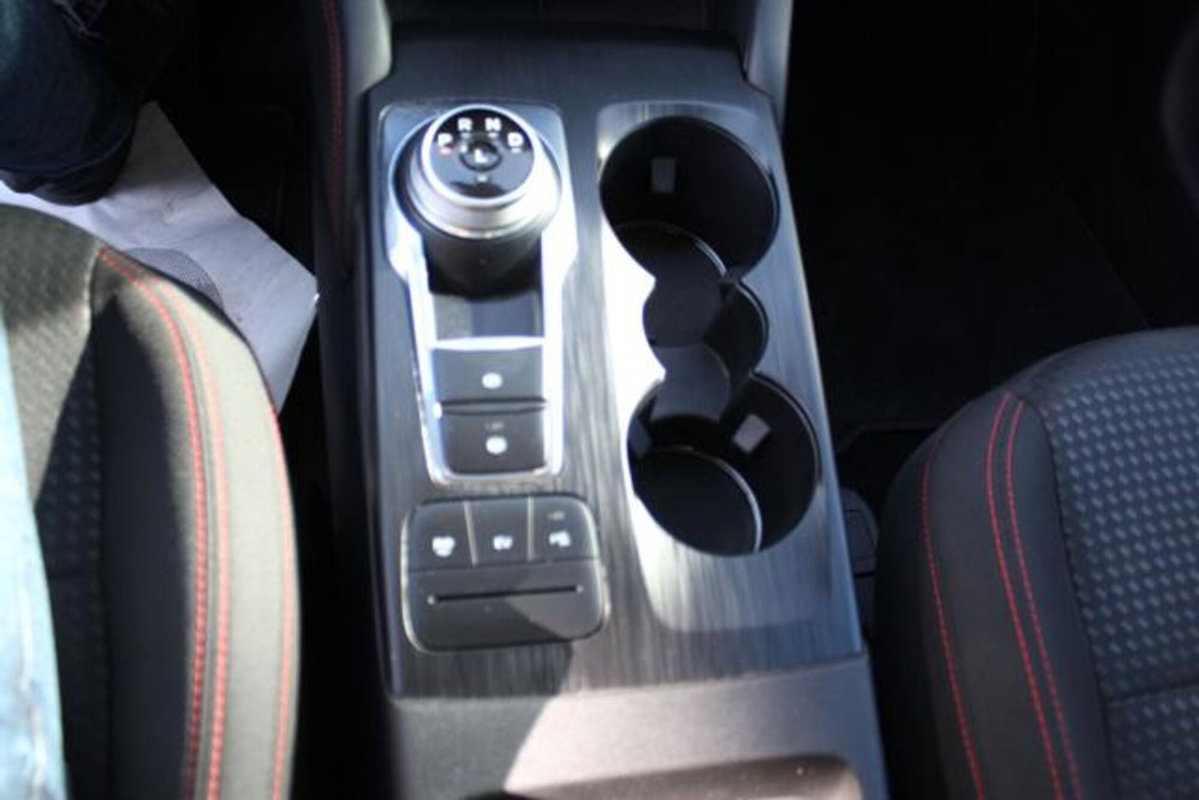 Ford Kuga 2.5 Plug In Hybrid 225 CV CVT 2WD ST-Line (11)