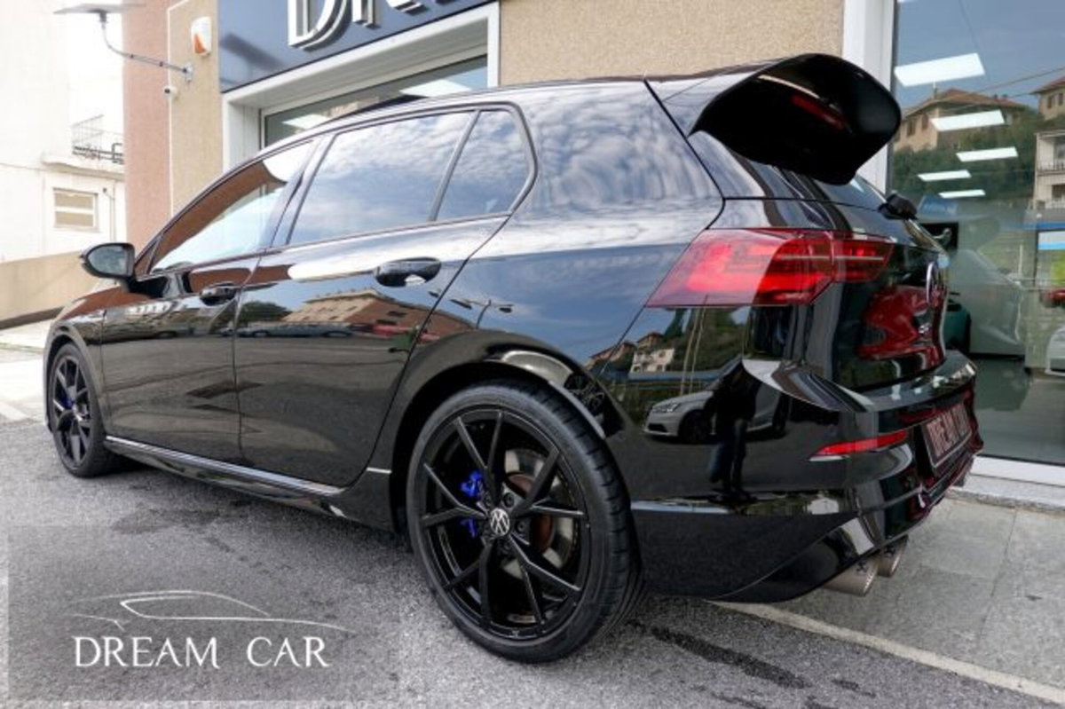 Volkswagen Golf 2.0 TSI R DSG 4Motion (3)