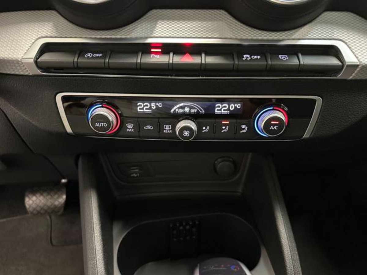 Audi Q2 Q2 30 TDI S tronic Business (14)