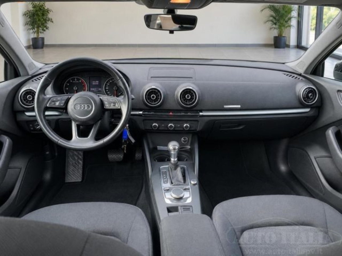 Audi A3 Sedan 35 TFSI S tronic COD Admired (11)