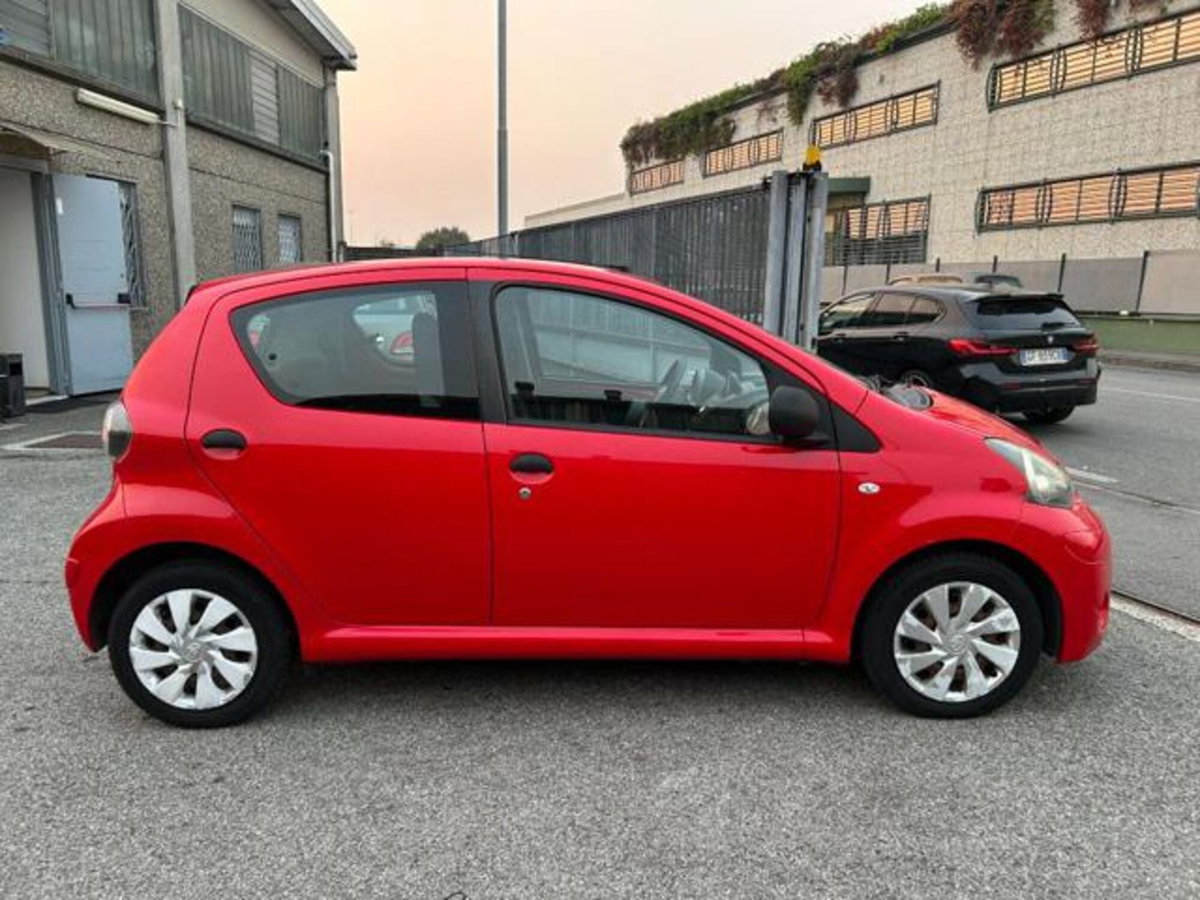 Toyota Aygo 1.0 12V VVT-i 5 porte (14)