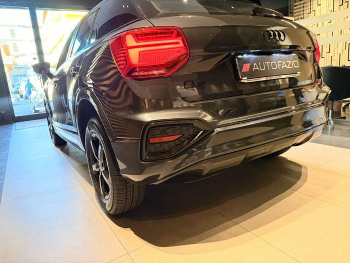 Audi Q2 30 2.0 tdi Identity Black (17)