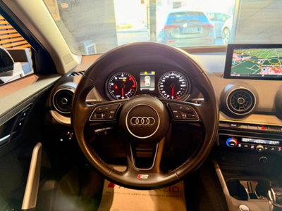 Audi Q2 30 2.0 tdi Identity Black (4)