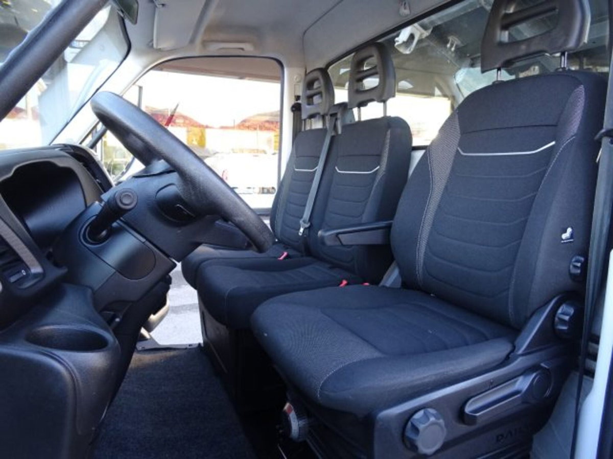 Iveco Daily Telaio 35C18HA8 BTor 3.0 HPT PM-RG Cabinato Hi-Matic (16)