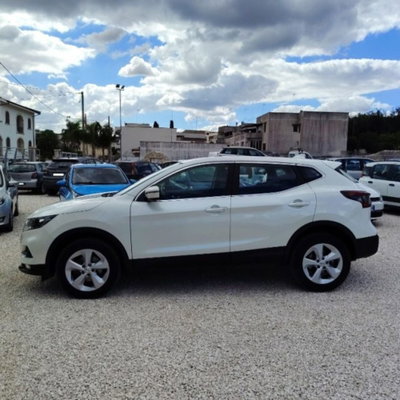 Nissan Qashqai 1.5 dCi 115 CV DCT Business (2)